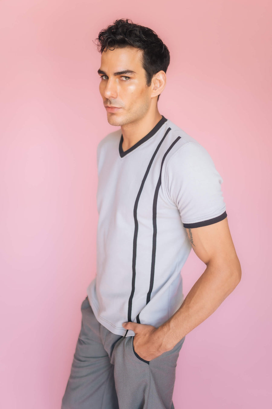 Lateral T-shirt Vintage fit gris y negro 